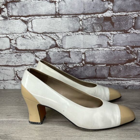 Salvatore Ferragamo Beige Leather Cap Toe Leather VTG Heels Women 7B US/37.5EU - Picture 7 of 15